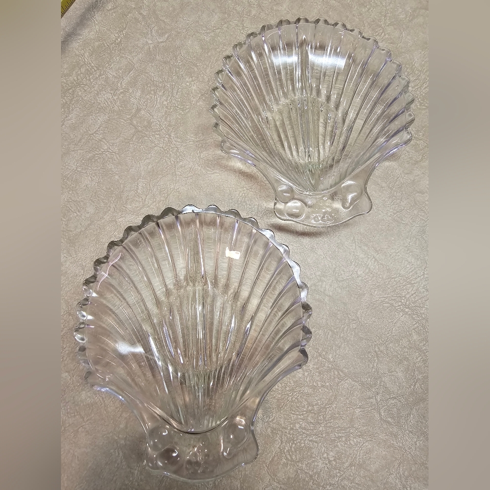 Clear Glass Shell-Shaped Dishes - Set of 2